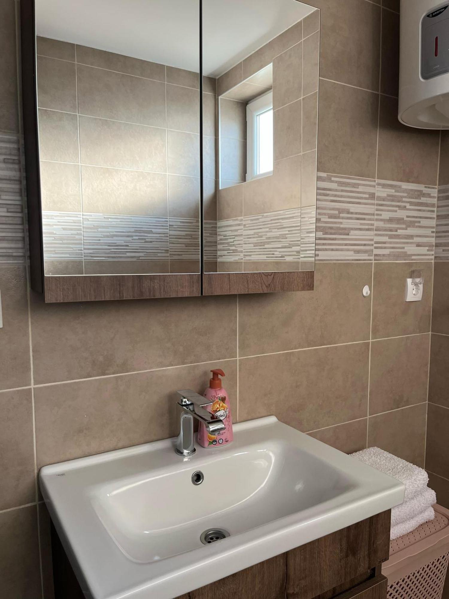 Surcin Apartment Ledine Экстерьер фото