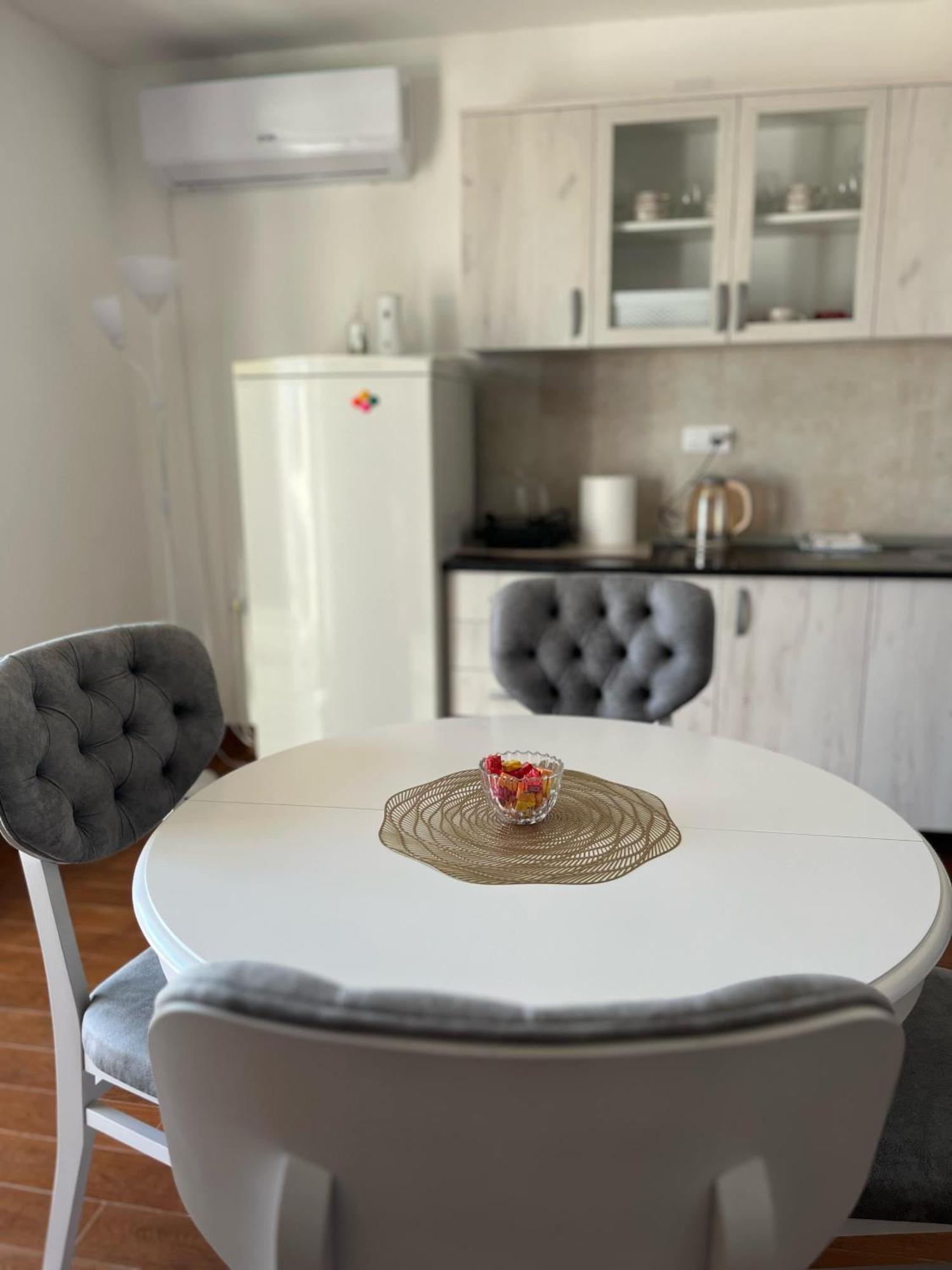 Surcin Apartment Ledine Экстерьер фото